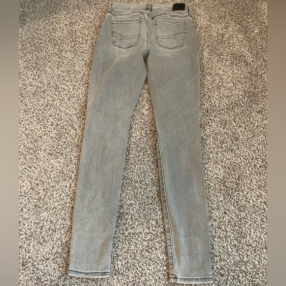 American Eagle Next Level Stretch Hi Rise Jeggings Ripped Gray Size 2‎  Regular - Picture 4 of 6